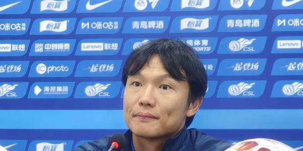 乐鱼leyu官网-武汉三镇深夜推迟行程，莫拉没去青岛，邓卓翔再度“救火”！