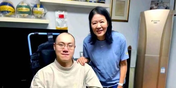 乐鱼leyu平台-瘫痪19年汤淼现状：母亲妻子均已改嫁，9岁女儿很可爱，郎平多次探望|周苏红|排球|中国男排|人生|前妻_新浪新闻